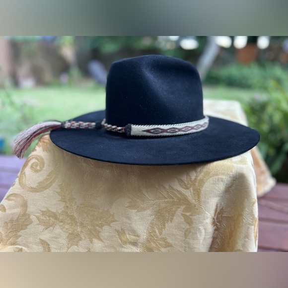 Serratelli 5x Beaver western cowboy hat with horsehair hat band - Picture 12 of 16